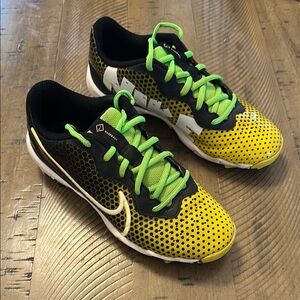 Nike Kids Yellow and Black Baseball Cleats